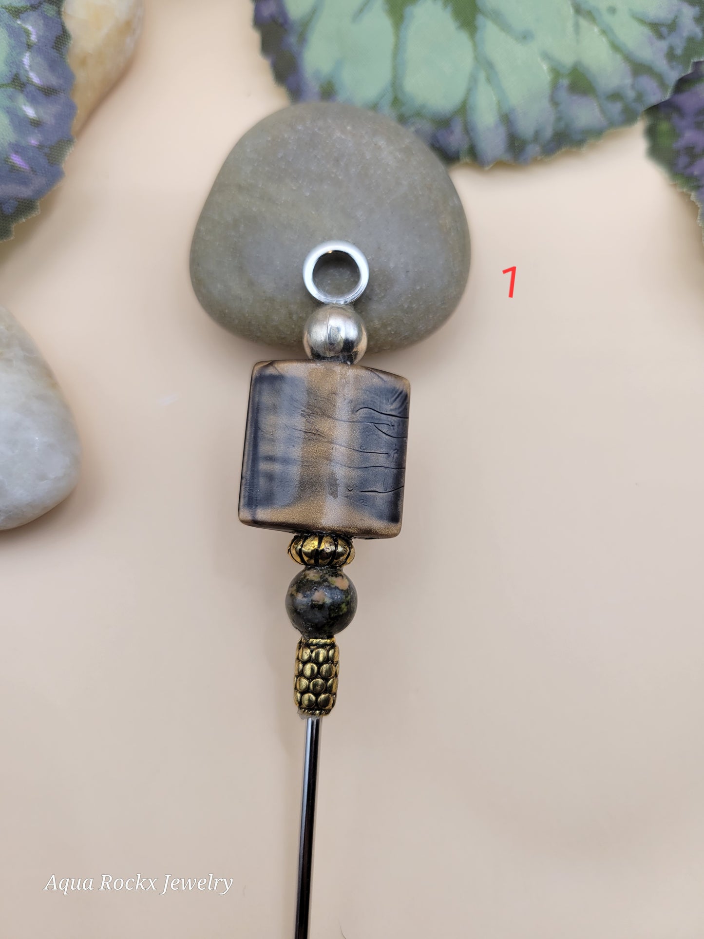 Beaded cigar nub